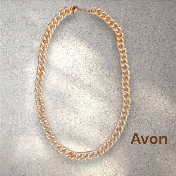 Avon Jewelry - Gold vintage Avon large link chunky texture necklace with toggle clasp signed